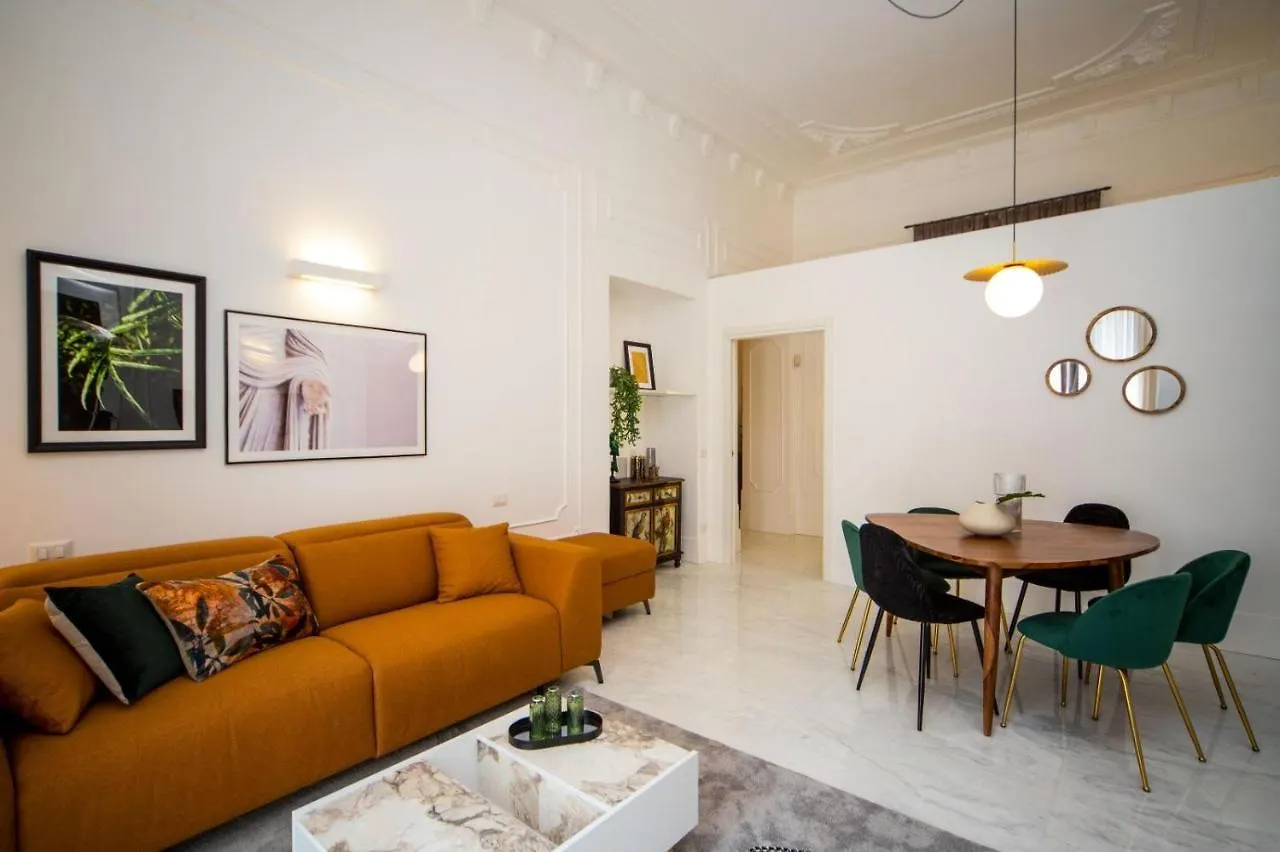 The Marble House - Luxury Apartment In Naples - Family Italy